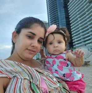 Meet your Posher, Roxana